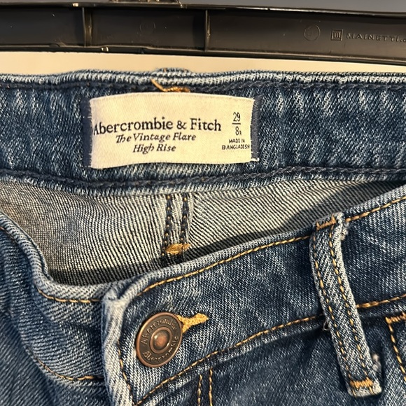 Abercrombie The Vintage Flare High Rise - Picture 2 of 3